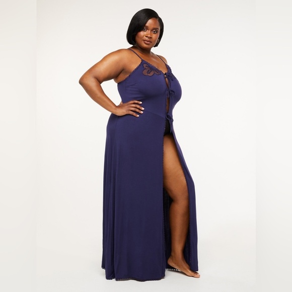 SALVAGE X FENTY A Peek Behind The Lace Maxi Slip - Picture 2 of 12